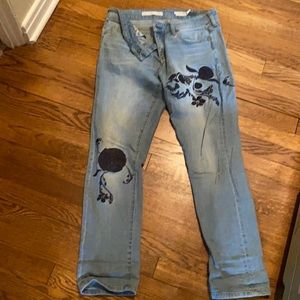 Anthro Pilcro embroidered jeans, Size 28